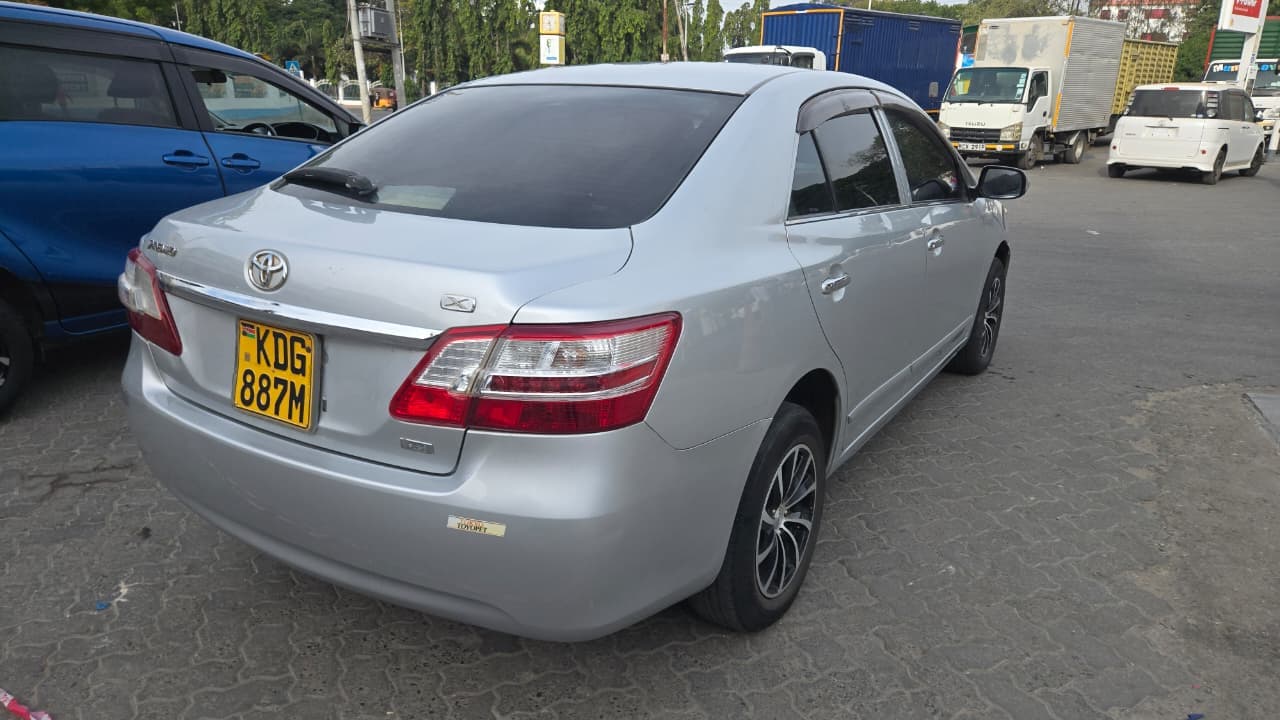 2014 Toyota Premio